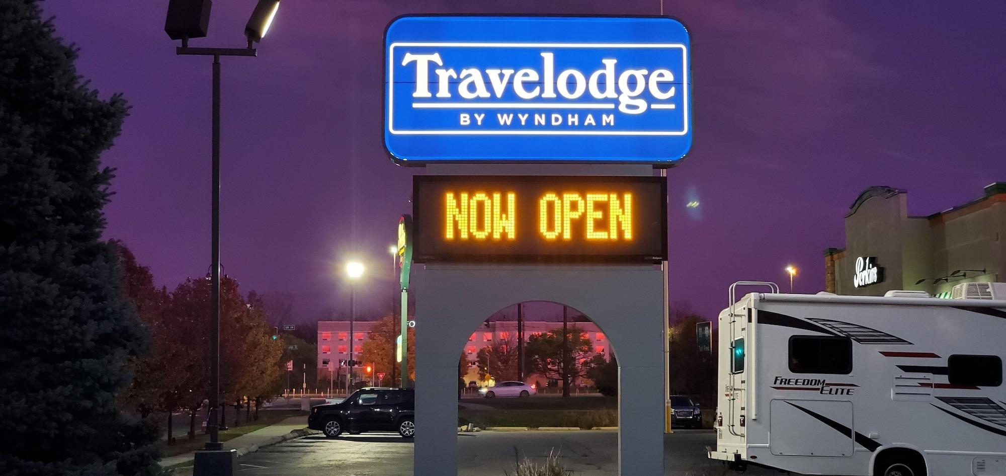 Travelodge By Wyndham Элкхарт Экстерьер фото